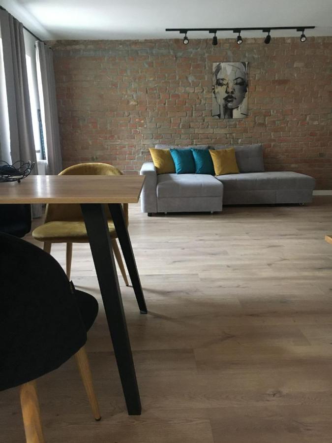 Дворівневі Апартаменти На Площі Ринок Lviv Eksteriør bilde